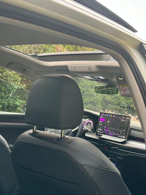 Volkswagen Golf 8 – Image 3